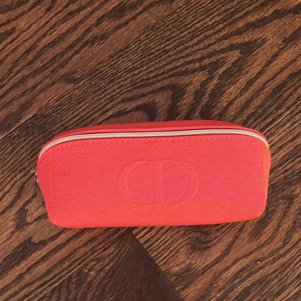 Set of 2 MAC eyeshadows and a makeup bag